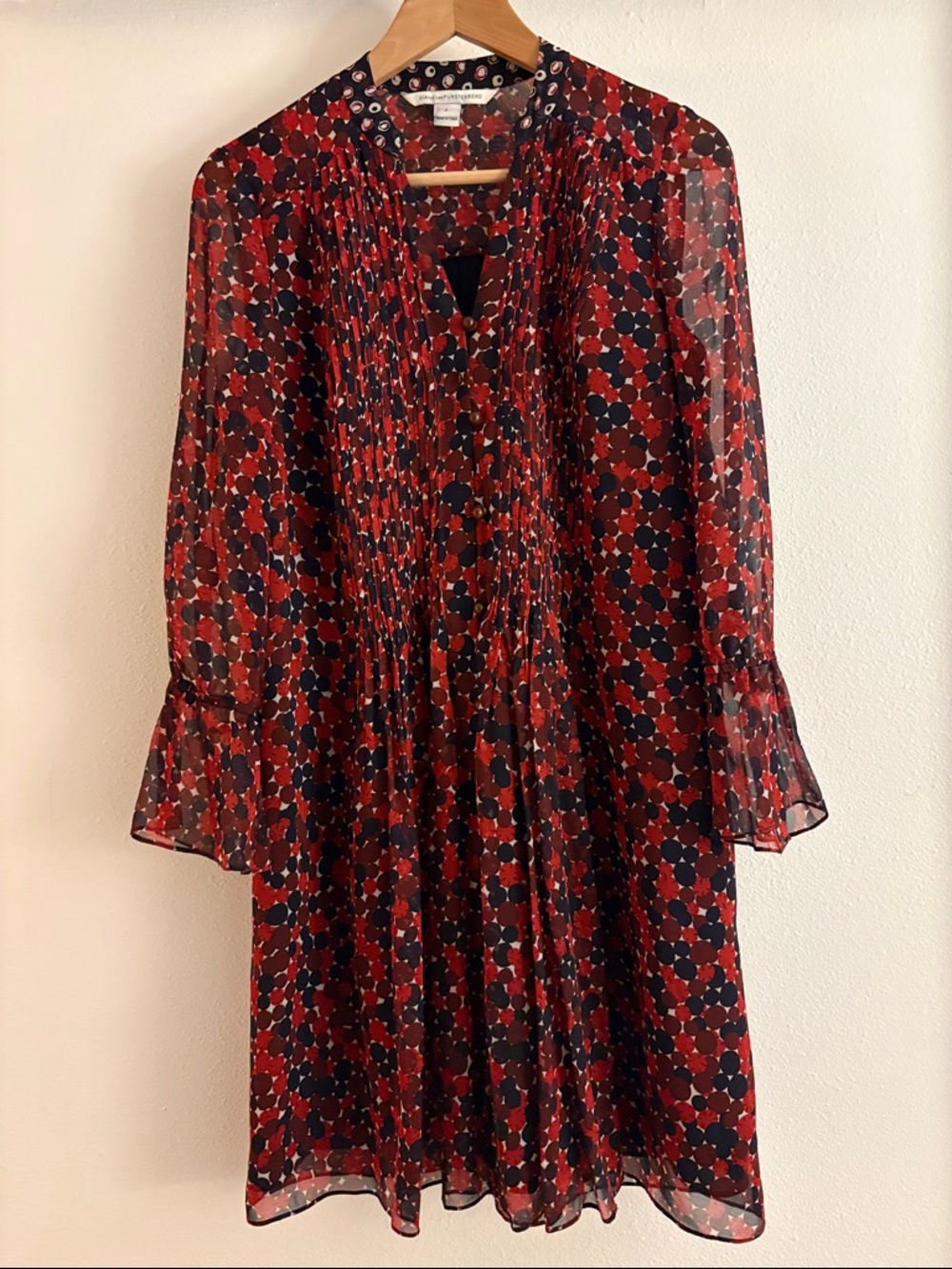 Diane Von Furstenberg 100% silk dress